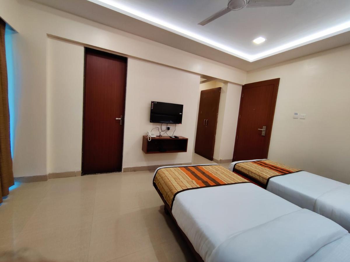 Serenity By Monarch, Baner Pune Méribel Village Exterior foto
