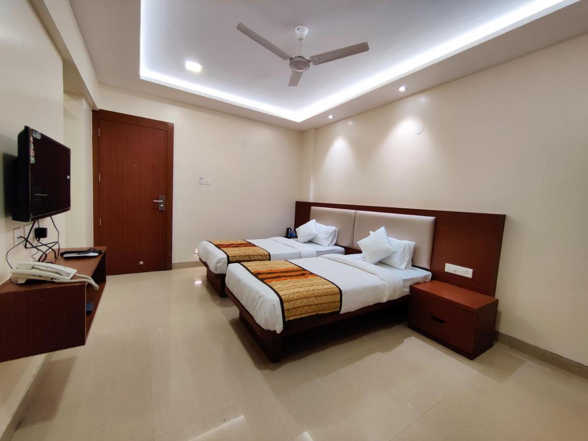 Serenity By Monarch, Baner Pune Méribel Village Exterior foto