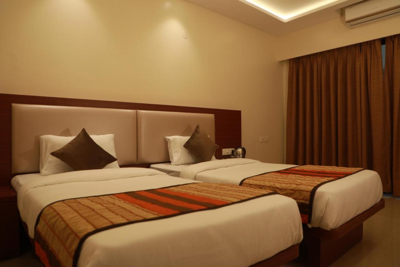 Serenity By Monarch, Baner Pune Méribel Village Exterior foto