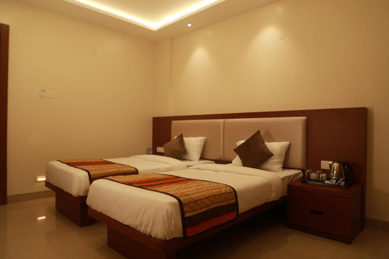 Serenity By Monarch, Baner Pune Méribel Village Exterior foto