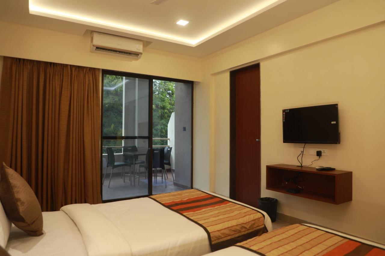 Serenity By Monarch, Baner Pune Méribel Village Exterior foto