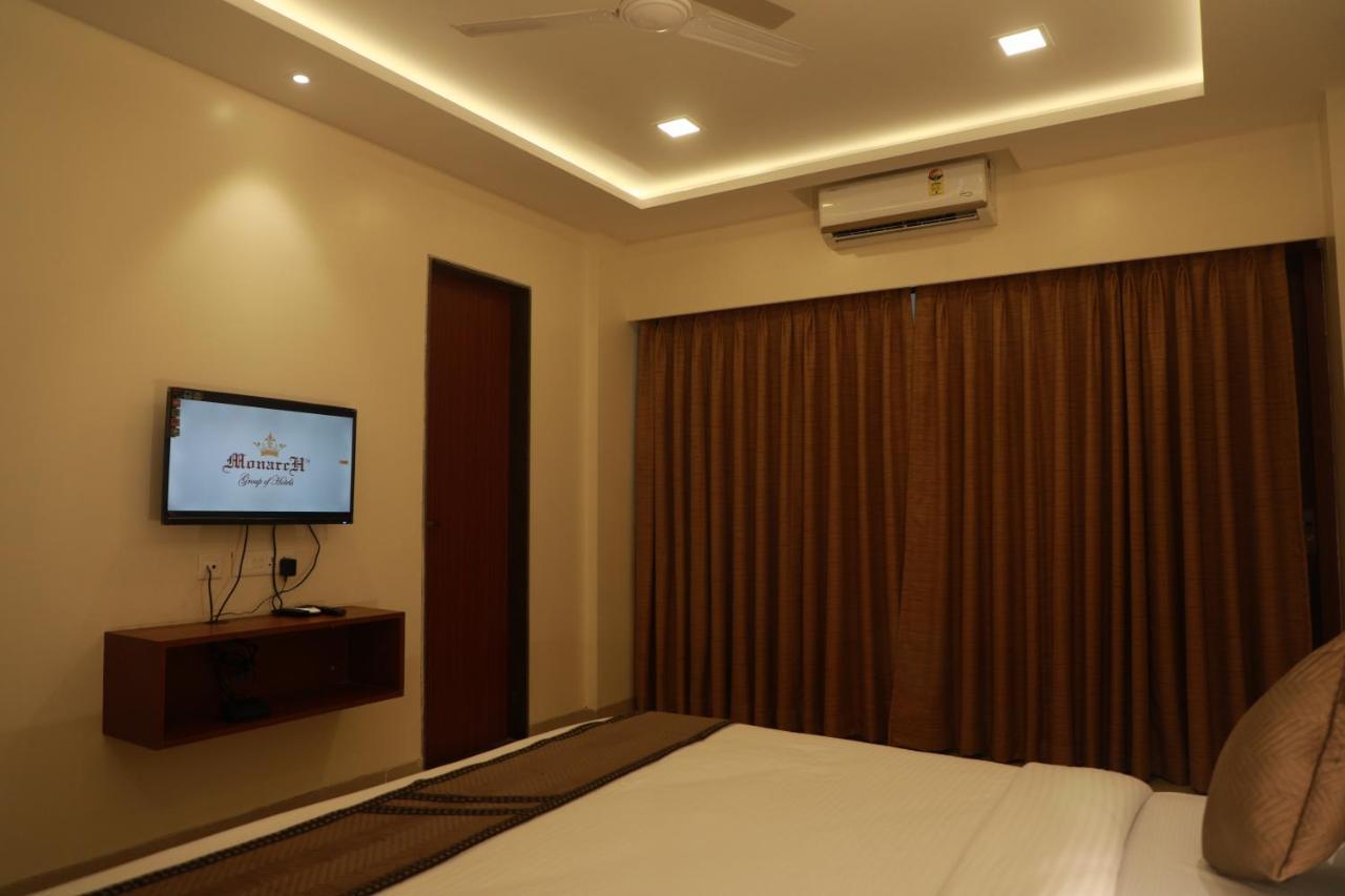 Serenity By Monarch, Baner Pune Méribel Village Exterior foto